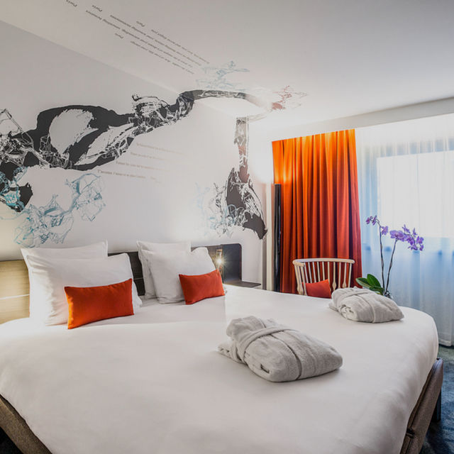 Modern Comfort in the Heart of Paris: Novotel Paris Les Halles