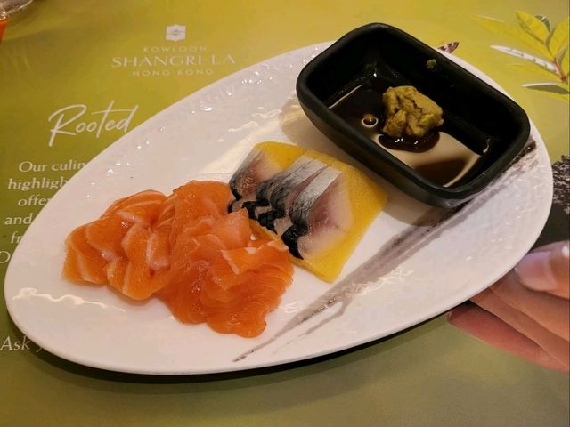 自助午餐食物種類真的多