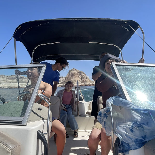 人工湖でボート遊び🛶