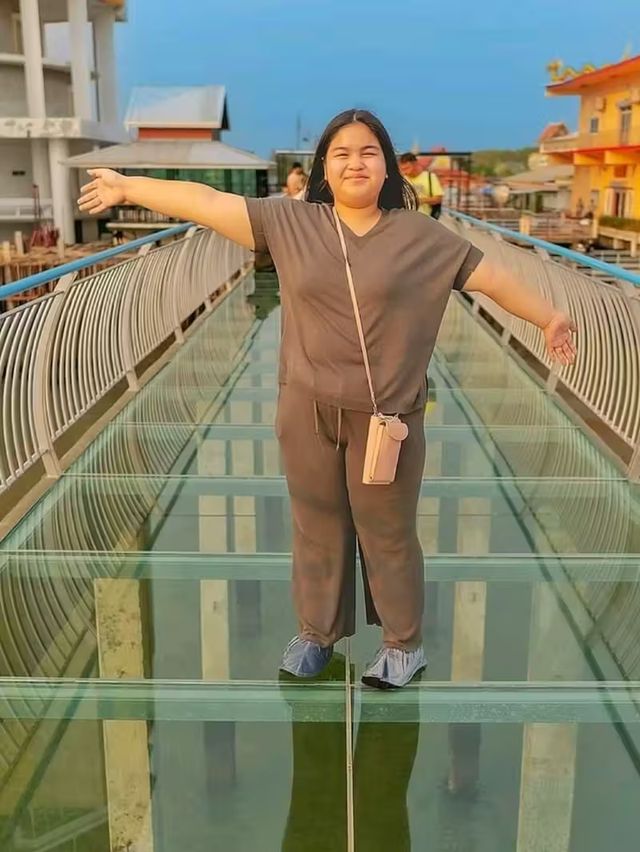 อุโบสถกลางทะเล วัดหงษ์ทอง