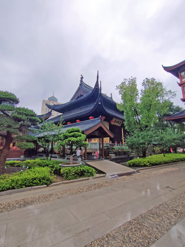  海上禪林──指月‧玉佛禪寺