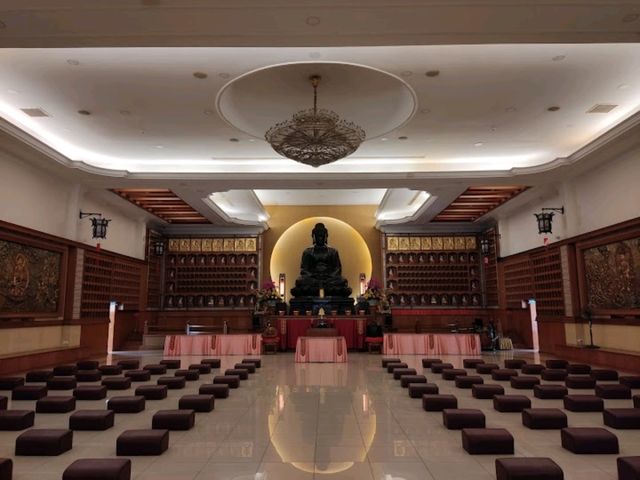 Fo Guang Shan Dong Zen Temple