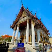 วัดอินทรวิหาร บางขุนพรหม บ่อน้ำมนต์ศักดิ์สิทธิ์