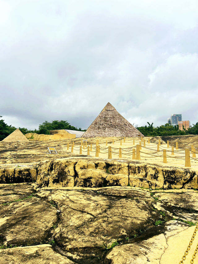 Discovering Natural Wonders at Windows of the World, Shenzhen