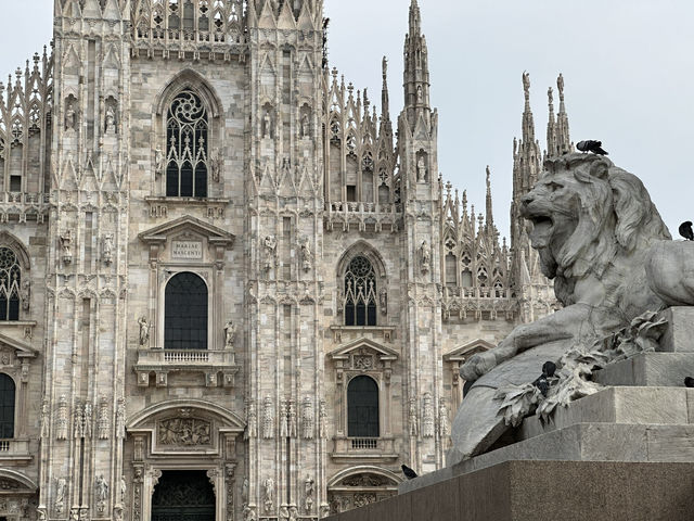 Risking my camera for a selfie with Duomo di Milano 