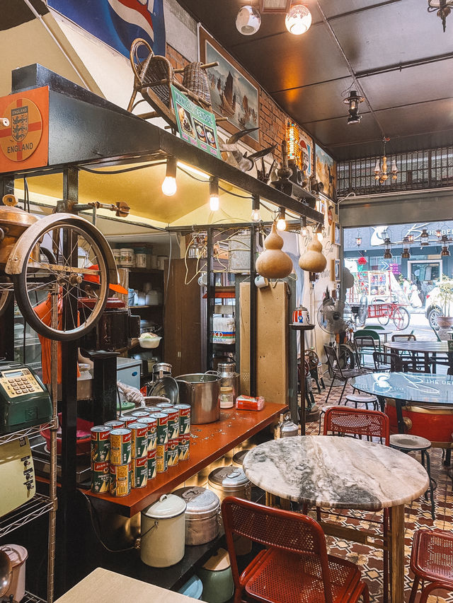 A must visit antique cafe @ Wawasan Cendol Abang Kacak A must visit antique cafe @ Wawasan Cendol Abang Kacak