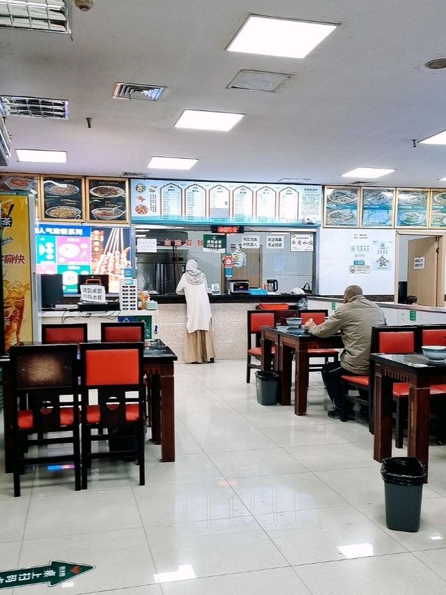 LANZHOU BEEF NOODLES AT SUZHOU RAILWAY STATION