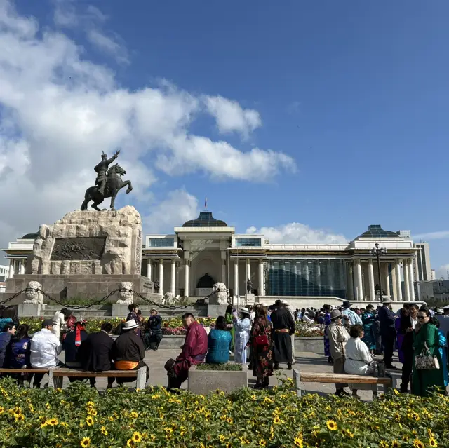 Sükhbaatar Square: The Pulse of Ulaanbaatar
