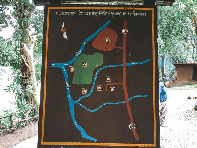 แม่น้ำสองสี ณ อุทยานแห่งชาติแม่เงา