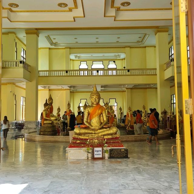 ทำบุญไหว้พระหลวงพ่อโสธร