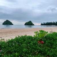 บรรยากาศยามเย็นที่หาดนพฯ