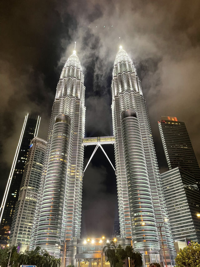 Day&Night ถ่ายรูปเล่นที่มาเลเซีย