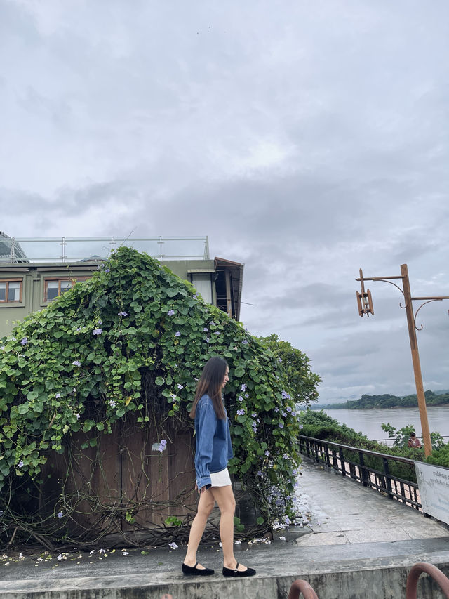 :) มาเดินเล่นที่เชียงคานกัน 🚶‍♀️
