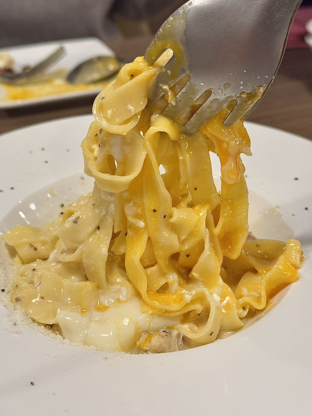 【大阪/梅田】NU茶屋町にあるチーズと生はちみつ専門店