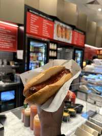 Get food in Queen Victoria Market 