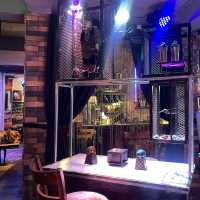 บิสโตรและแกลเลอรีรวมกันที่ Club Hua Hin