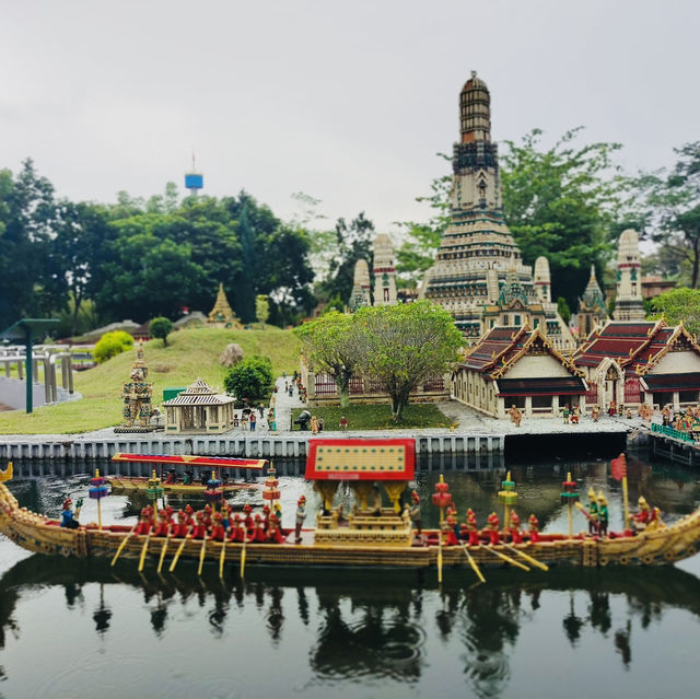 Miniature Marvels: Exploring Asia’s Icons at Miniland, Legoland!