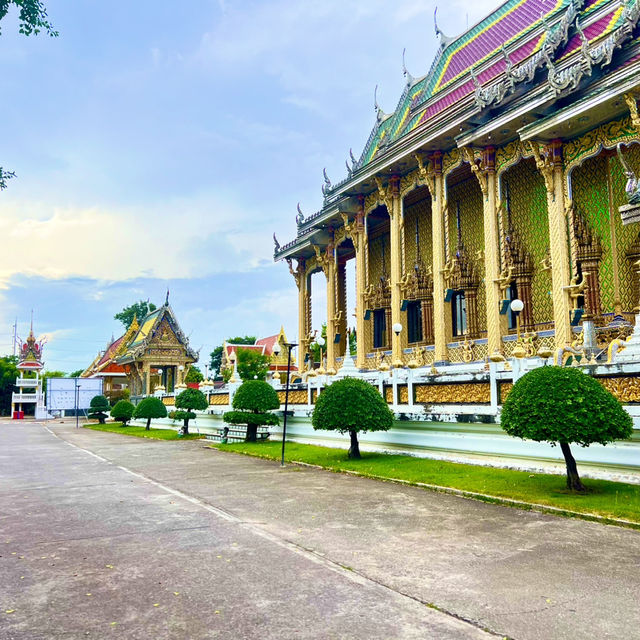สักการะพระบรมสารีริกธาตุ วัดนามะตูม