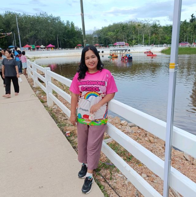 ตลาดน้ำปลักอ่างทอง