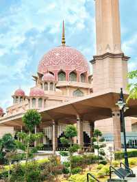 Beautiful Pink Mosque🩷