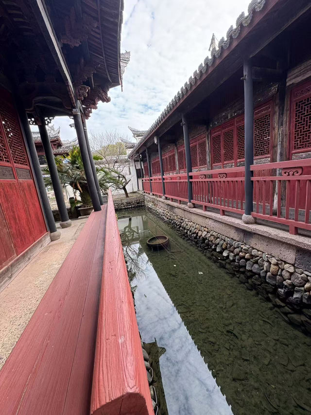 🌿 時光漫遊：嵊州市華堂村之旅 🏞️