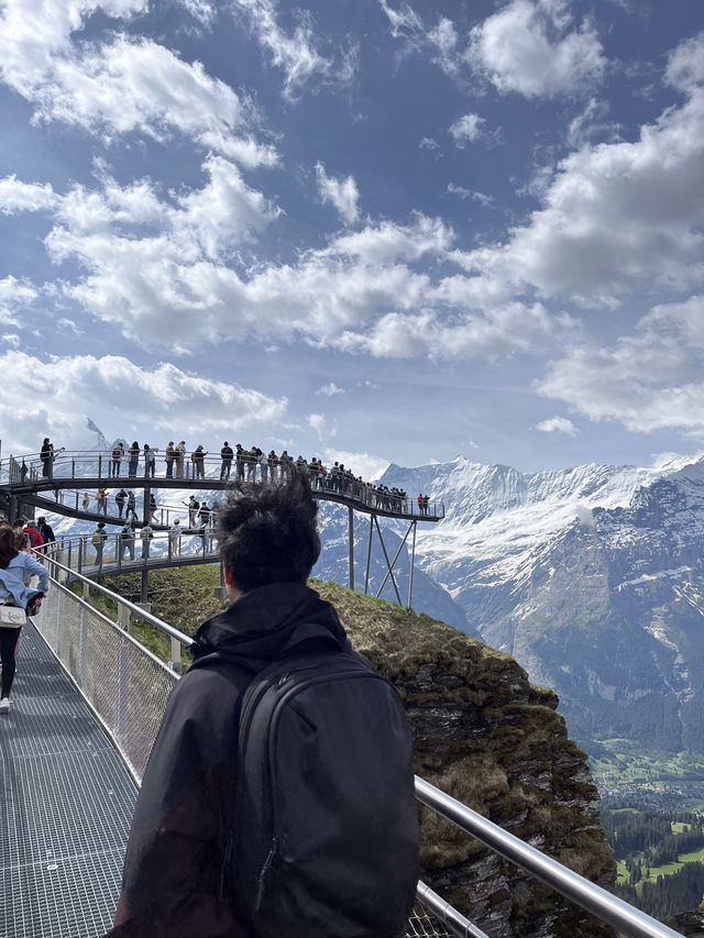 瑞士🇨🇭 ｜費爾斯特🏔️ 懸崖天空步道