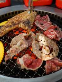 ร้านบุฟเฟ่ต์ปิ้งย่างเตาถ่าน ของเฮียนพ “ รสดีเด็ด” 