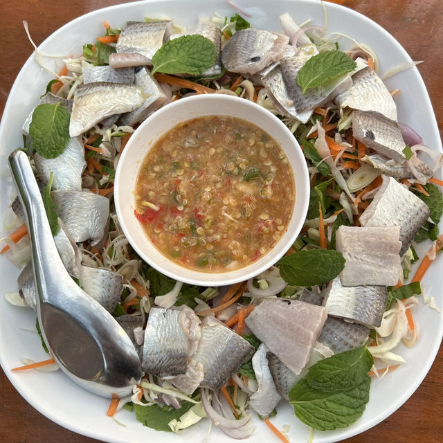 ครัวลุงยิ้ม อาหารบ้านๆ สุดแสนอร่อย ในจันทบุรี
