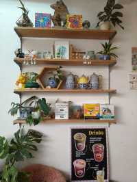 Tropical Vibes and Perfect Brews at Taman Hati Cafe