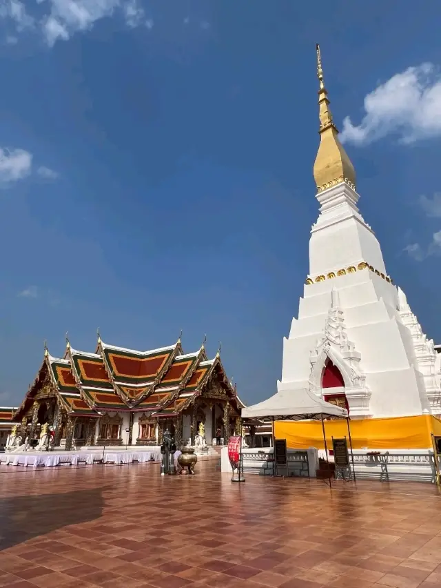 พระธาตุเชิงชุมวรวิหาร