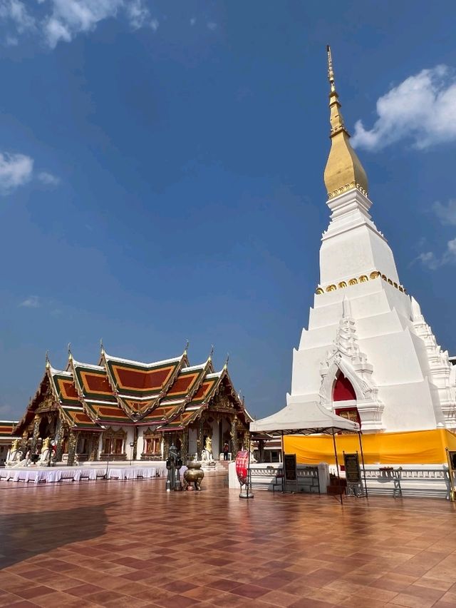 พระธาตุเชิงชุมวรวิหาร