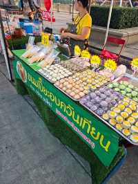 ตลาดสราญยามเย็น ริมน้ำบ้านโป่ง บรรยากาศชิลล์ริมน้ำ