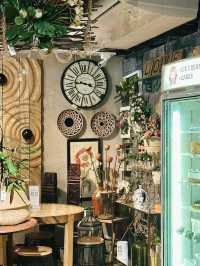 Knots Cafe & Living