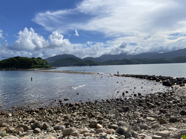 🌊💕 情侶們，快來探索西貢橋咀島的浪漫之旅吧！