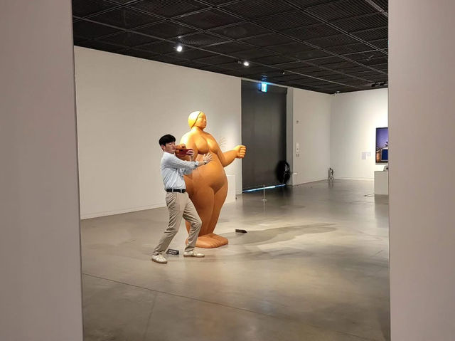 경기 남부 수원 특례시 시립 미술관 입니다.