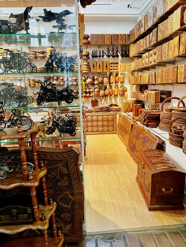 Timeless Treasures at Art Bites, Central Market ⏳✨