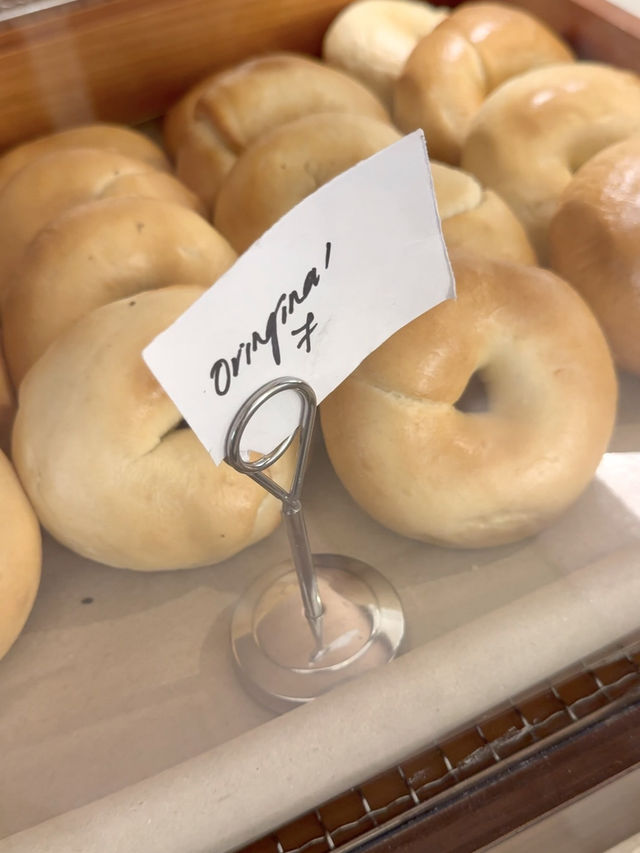 A Cozy Bagel Haven Near JB CIQ: Our Experience at The Bagel Factory