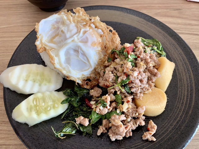 ร้าน กะเพราเด้อ