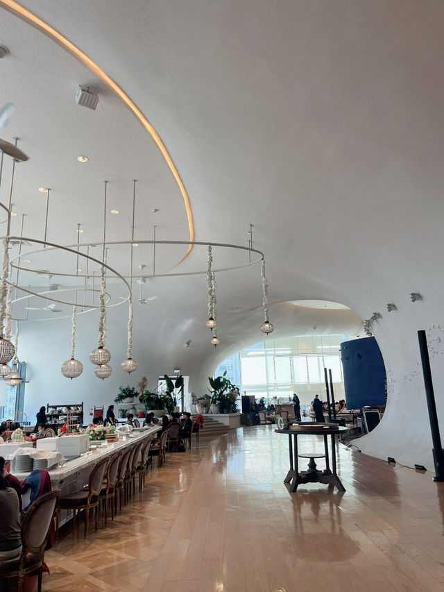 VVG Food Play & Bar: A Feast for the Eyes and Appetite 🍽️✨