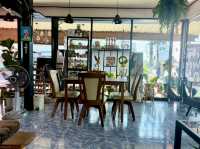 คาเฟ่แบบบ้านๆ  ณ นายายอาม 