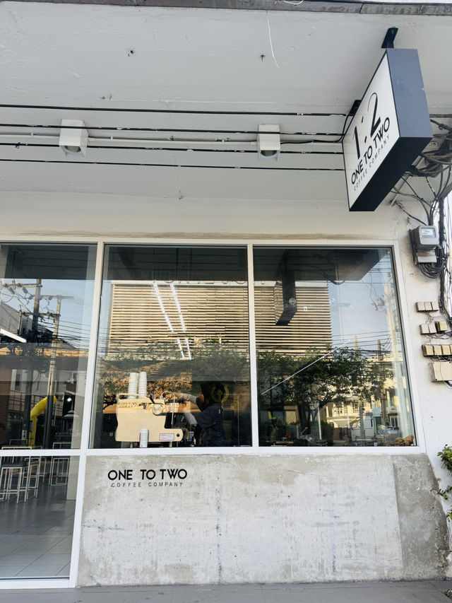 One To Two – คาเฟ่เรียบง่าย กาแฟดี ทาว์นอินทาว์น