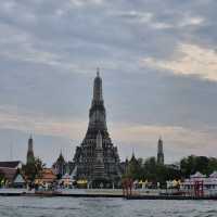 The Giants (Yak Wat Pho)