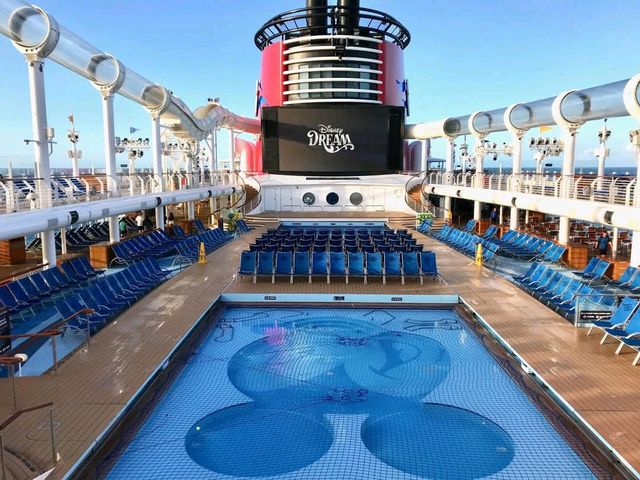 Disney Dream – Disney Cruise Line