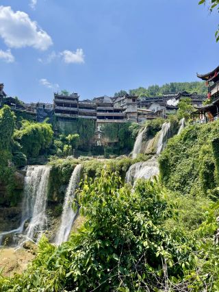 🇨🇳Furong Town & Phoenix Ancient Town Day & Night 🌿🏮