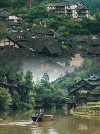 High-Speed Train Direct to Summer's Perfect Escape: Wujiazai International Tourism Resort 🌞🏞️