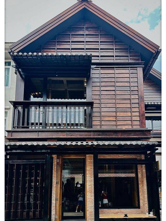 New branch old brand"Ahka Ama"