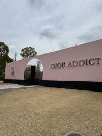 来場者限定のDIORカフェが可愛すぎる！