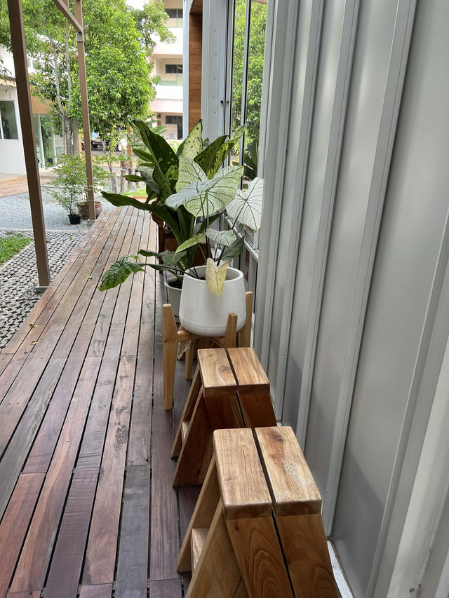 Back to School Cafe & Roastery📚 คาเฟ่ธีมโรงเรียน