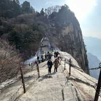 🏔️ Conquering Mount Huashan: A Day of Thrills, Chills & Unforgettable Views! 😱🚡