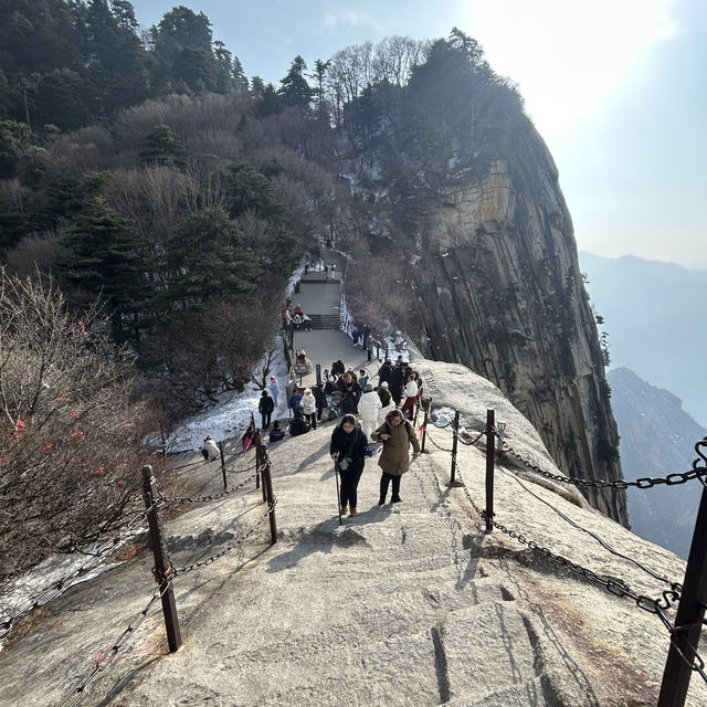 🏔️ Conquering Mount Huashan: A Day of Thrills, Chills & Unforgettable Views! 😱🚡